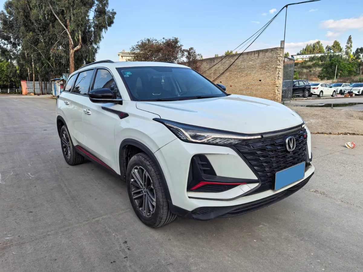 2022 ChangAn CS75 Plus 1.5T 178HP L4 6AT,autocango,china used car exporter,china ev exporter,chinese used car exporter,chinese used ev exporter