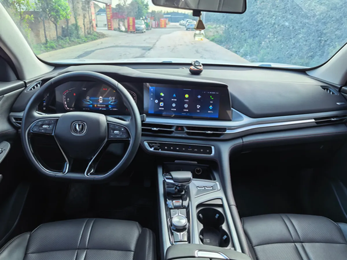 2022 ChangAn CS75 Plus 1.5T 178HP L4 6AT,autocango,china used car exporter,china ev exporter,chinese used car exporter,chinese used ev exporter