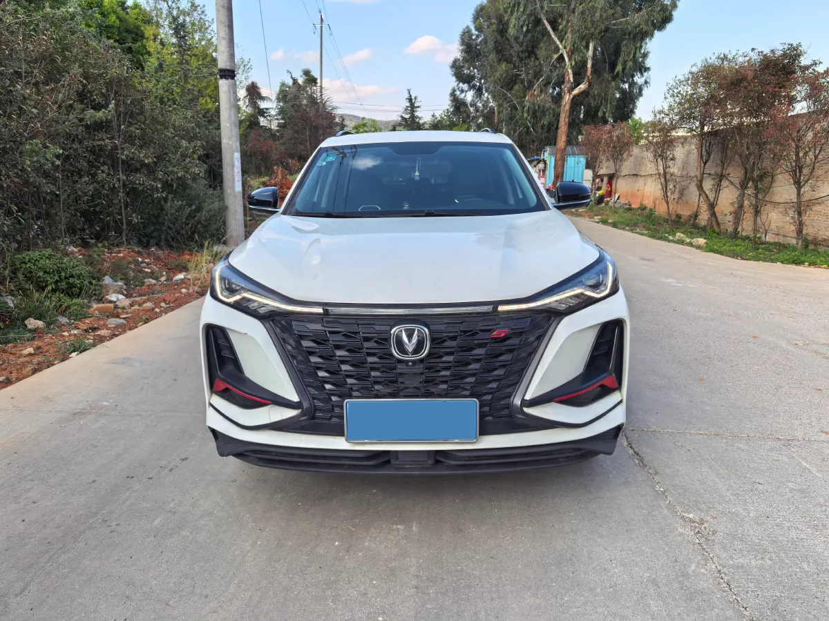 2022 ChangAn CS75 Plus 1.5T 178HP L4 6AT,autocango,china used car exporter,china ev exporter,chinese used car exporter,chinese used ev exporter