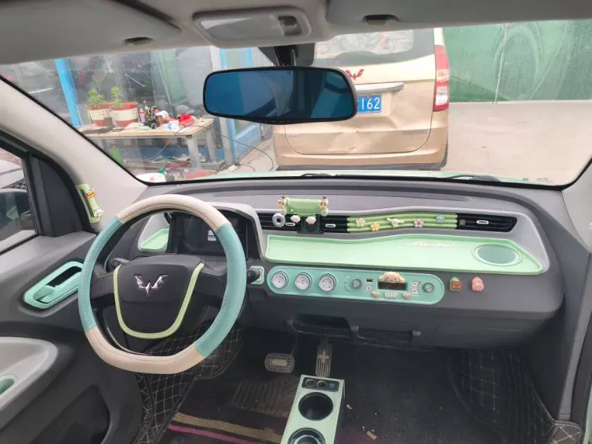 2021 WuLing HongGuang MINI EV BEV 13.9KWH,autocango,china used car exporter,china ev exporter,chinese used car exporter,chinese used ev exporter