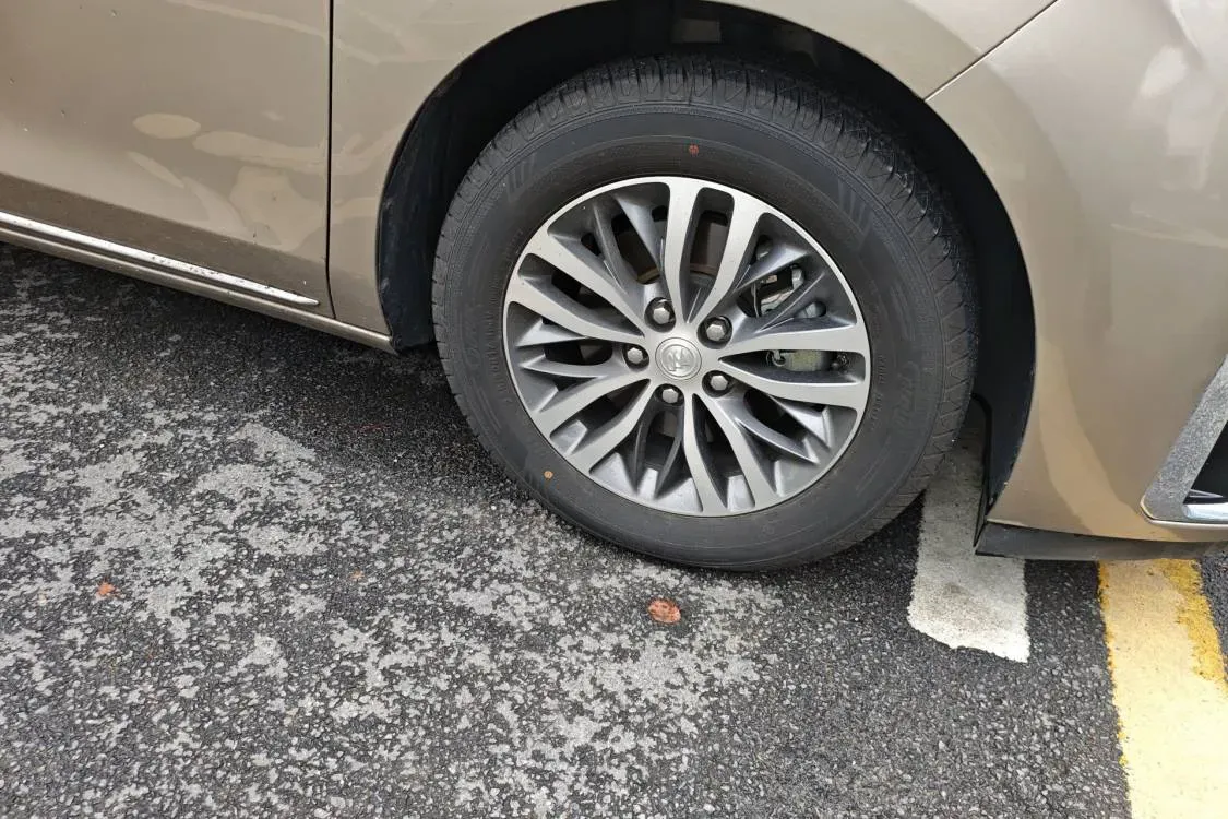 2023 Buick GL8 2.0T 237HP L4 9AT,autocango,china used car exporter,china ev exporter,chinese used car exporter,chinese used ev exporter