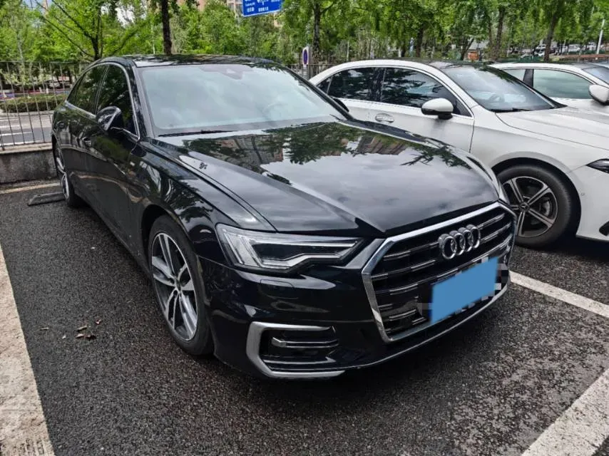 2023 Audi A6L 2.0T 190HP L4 7DCT,autocango,china used car exporter,china ev exporter,chinese used car exporter,chinese used ev exporter