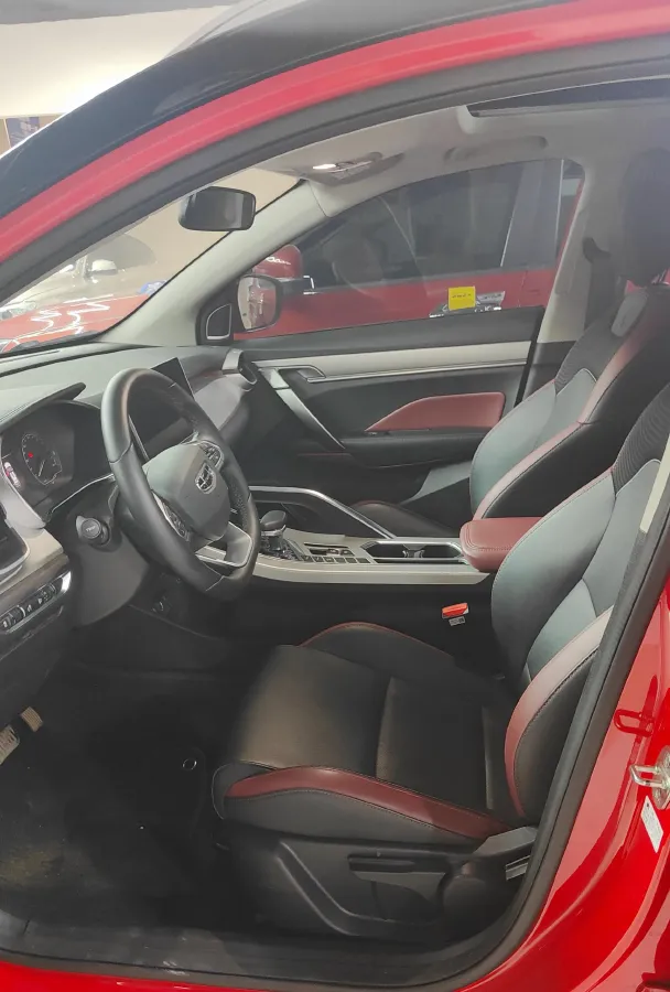 2021 Geely Coolray 1.4T 141HP L4 6DCT,autocango,china used car exporter,china ev exporter,chinese used car exporter,chinese used ev exporter