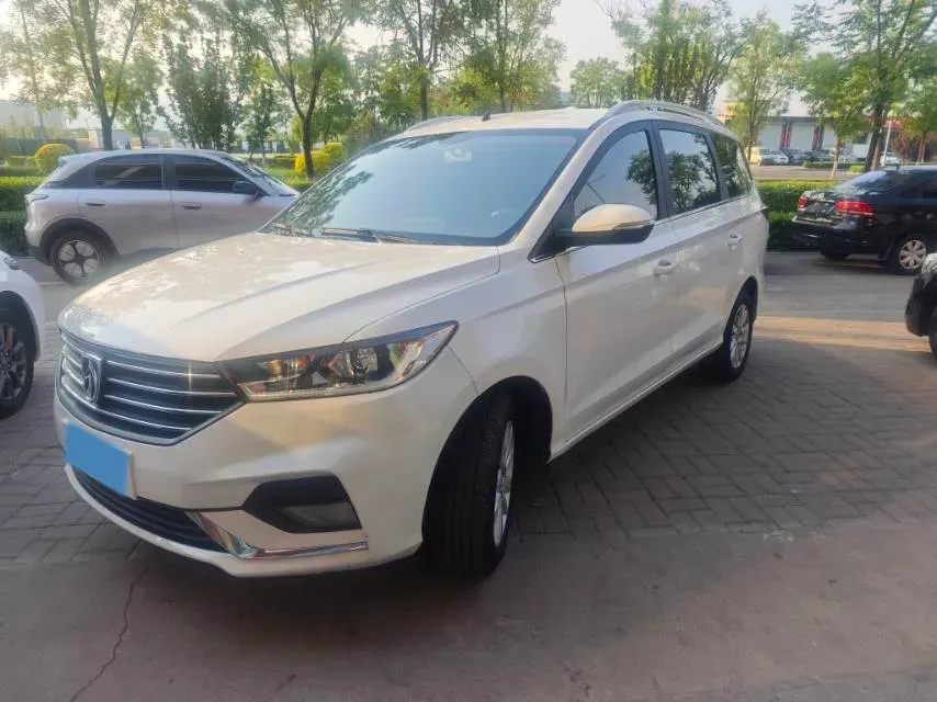 2018 BaoJun 360 1.5L 112HP L4 6MT,autocango,china used car exporter,china ev exporter,chinese used car exporter,chinese used ev exporter