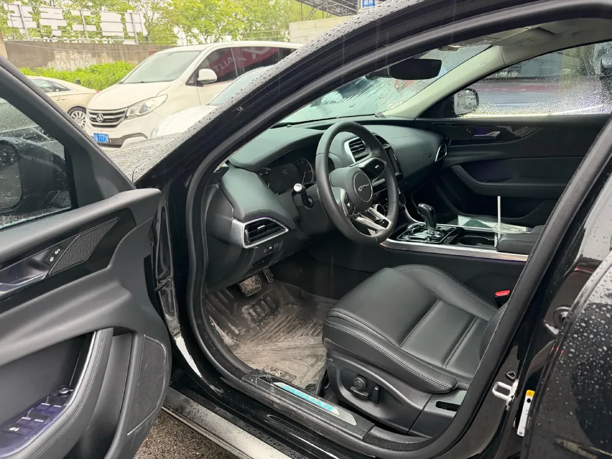 2020 Jaguar XEL 2.0T 200HP L4 8AT,autocango,china used car exporter,china ev exporter,chinese used car exporter,chinese used ev exporter