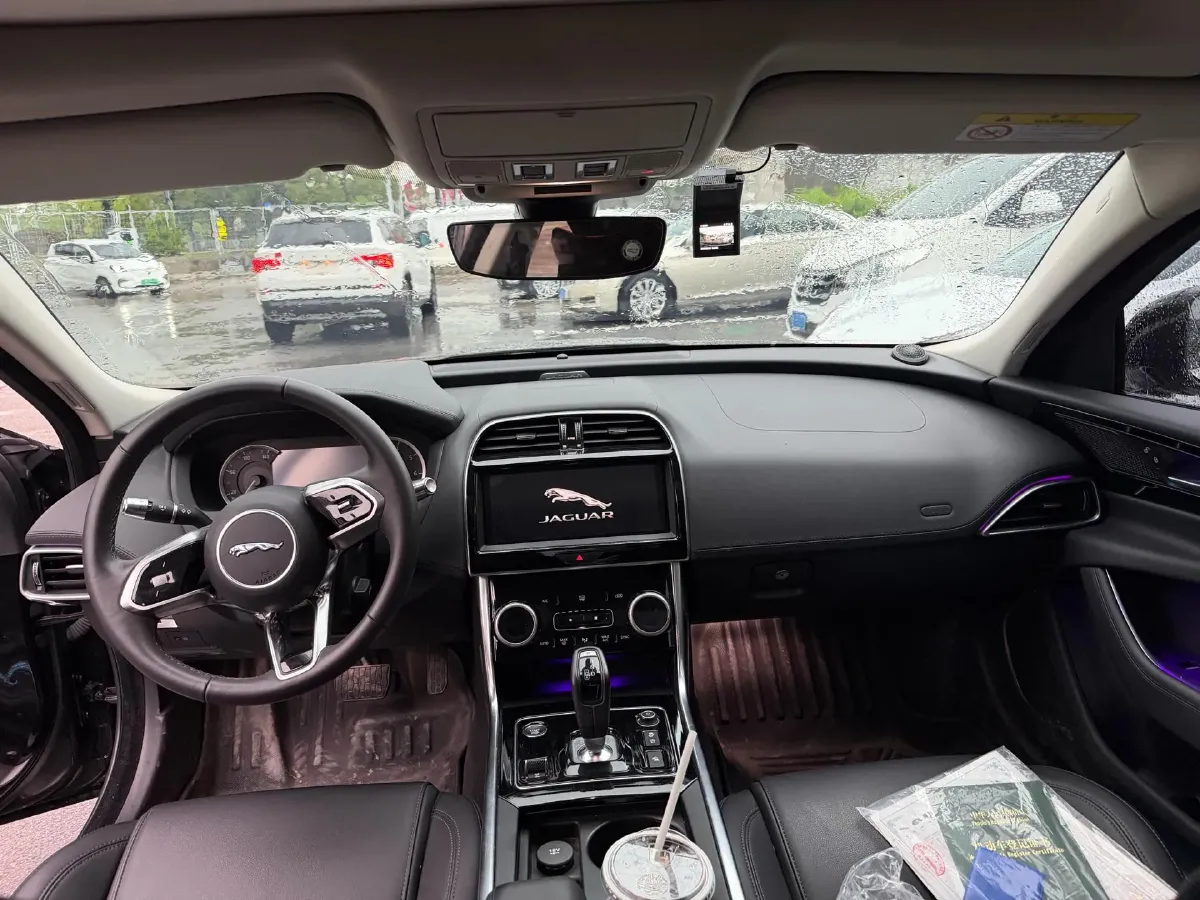 2020 Jaguar XEL 2.0T 200HP L4 8AT,autocango,china used car exporter,china ev exporter,chinese used car exporter,chinese used ev exporter