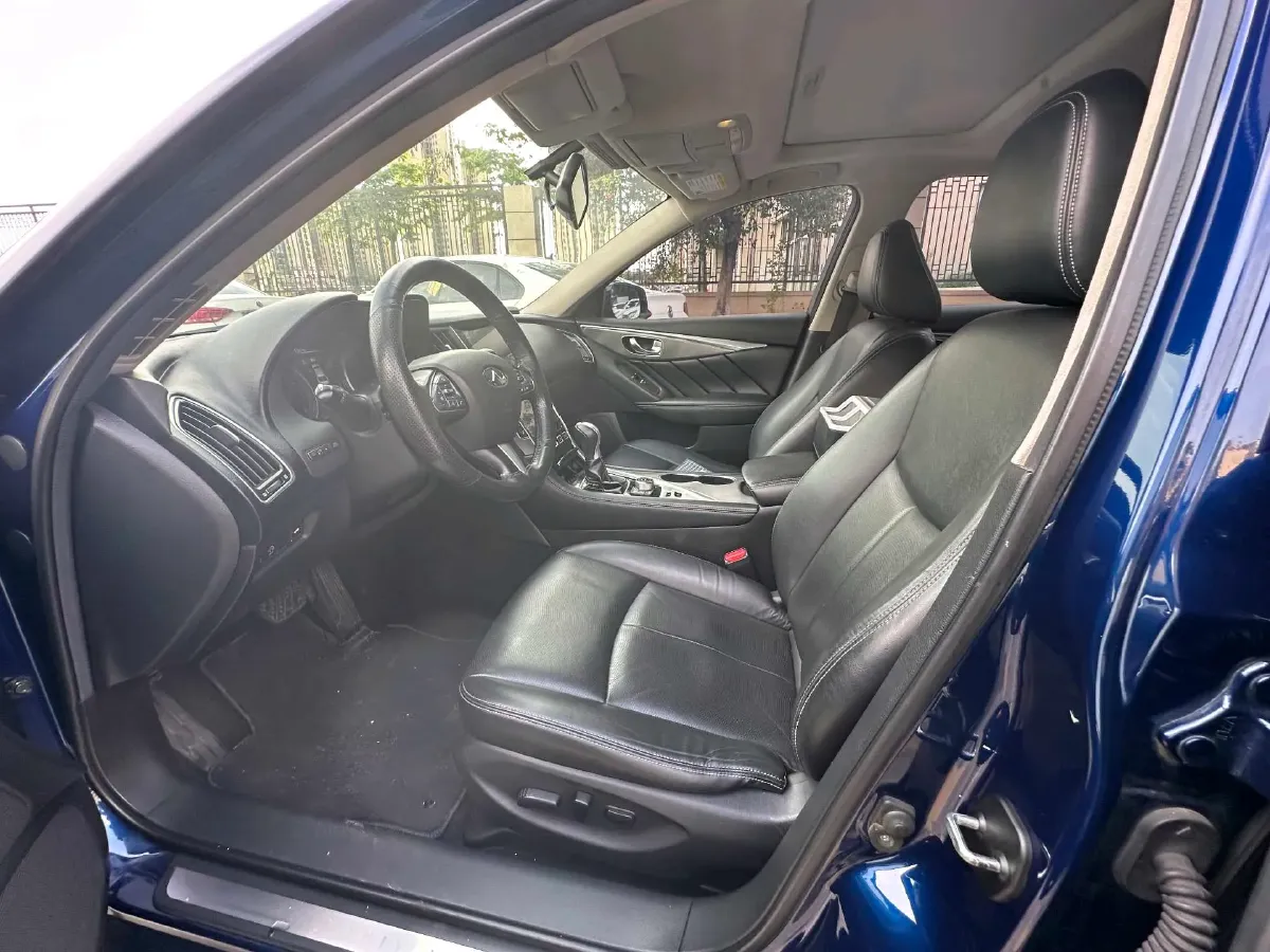 2016 Infiniti Q50L 2.0T 211HP L4 7AT,autocango,china used car exporter,china ev exporter,chinese used car exporter,chinese used ev exporter