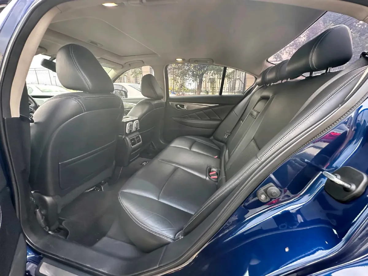 2016 Infiniti Q50L 2.0T 211HP L4 7AT,autocango,china used car exporter,china ev exporter,chinese used car exporter,chinese used ev exporter