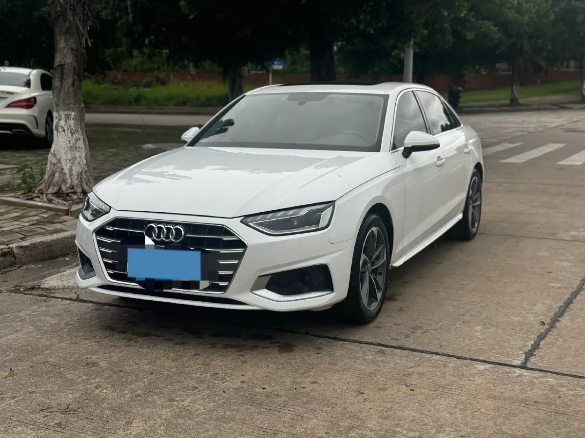 2020 Audi A4L 2.0T 190HP L4 7DCT,autocango,china used car exporter,china ev exporter,chinese used car exporter,chinese used ev exporter