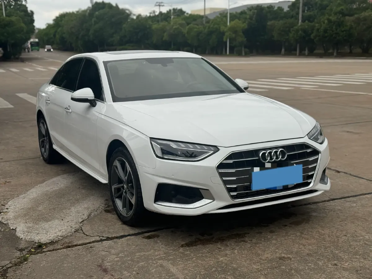2020 Audi A4L 2.0T 190HP L4 7DCT,autocango,china used car exporter,china ev exporter,chinese used car exporter,chinese used ev exporter