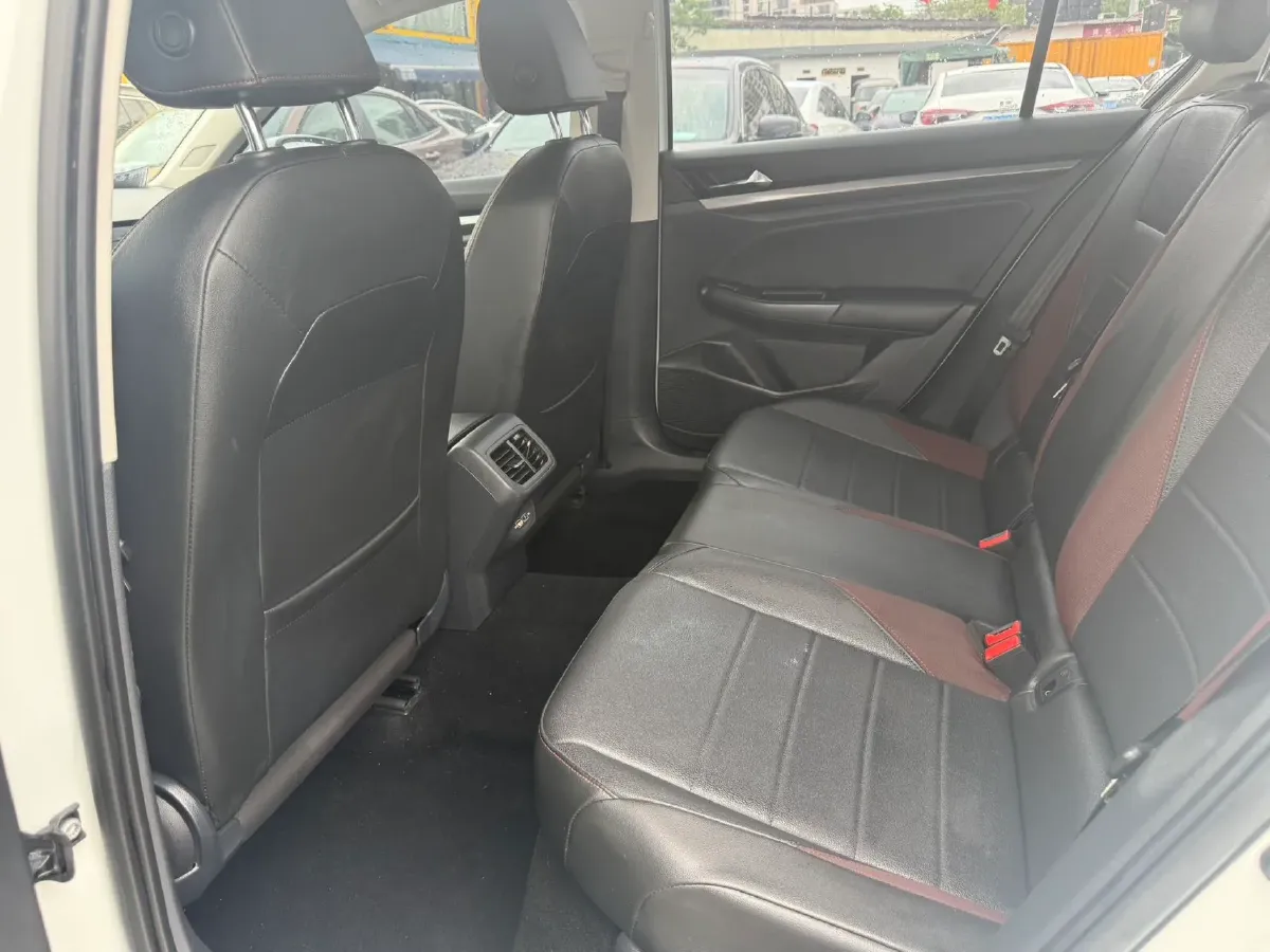 2020 Volkswagen Bora 1.5L 113HP L4 6AT,autocango,china used car exporter,china ev exporter,chinese used car exporter,chinese used ev exporter