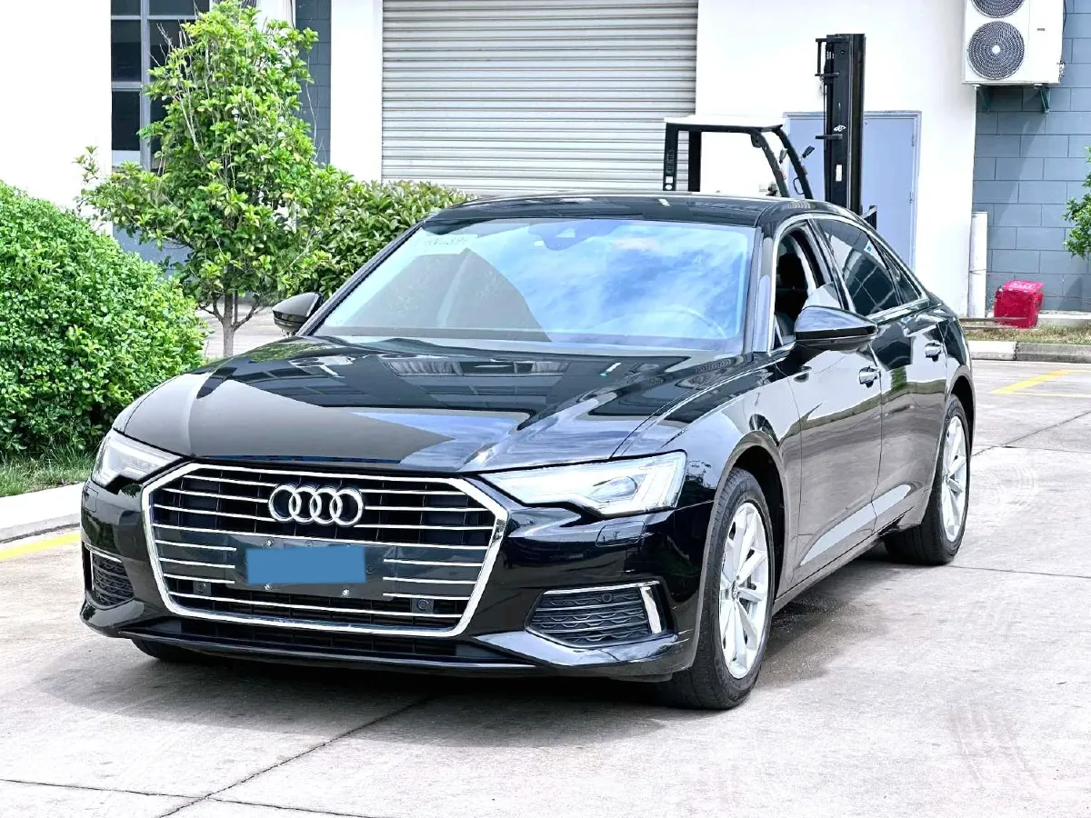 2020 Audi A6L 2.0T 190HP L4 7DCT,autocango,china used car exporter,china ev exporter,chinese used car exporter,chinese used ev exporter