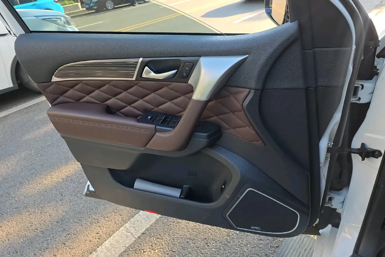 2020 Haval H9 2.0T 224HP L4 8AT,autocango,china used car exporter,china ev exporter,chinese used car exporter,chinese used ev exporter