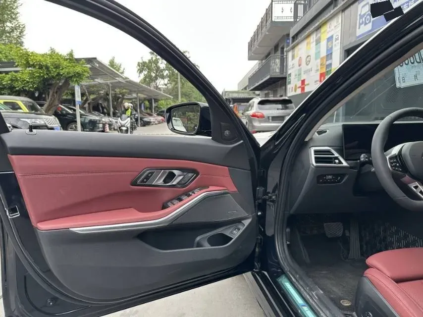 2025 BMW 3 Series 2.0T 245HP L4 8AT,autocango,china used car exporter,china ev exporter,chinese used car exporter,chinese used ev exporter