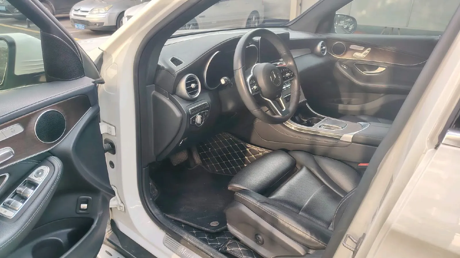 2020 Mercedes-Benz GLC Class 2.0T 197HP L4 9AT,autocango,china used car exporter,china ev exporter,chinese used car exporter,chinese used ev exporter