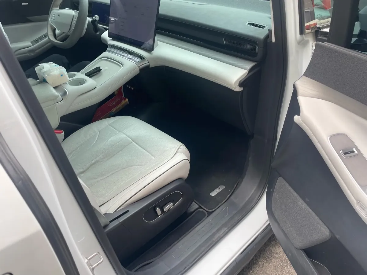 2024 Xpeng X9 BEV 101.5KWH,autocango,china used car exporter,china ev exporter,chinese used car exporter,chinese used ev exporter