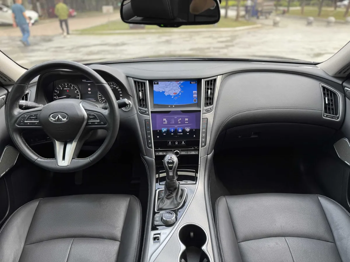 2018 Jeep Grand Commander 2.0T 265HP L4 9AT,autocango,china used car exporter,china ev exporter,chinese used car exporter,chinese used ev exporter