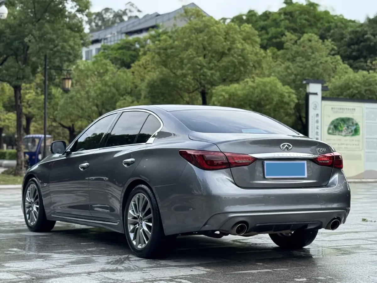 2018 Jeep Grand Commander 2.0T 265HP L4 9AT,autocango,china used car exporter,china ev exporter,chinese used car exporter,chinese used ev exporter