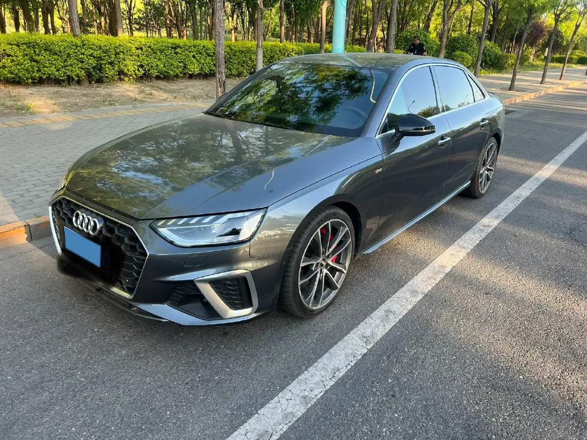 2020 Audi A4L 2.0T 252HP L4 7DCT,autocango,china used car exporter,china ev exporter,chinese used car exporter,chinese used ev exporter