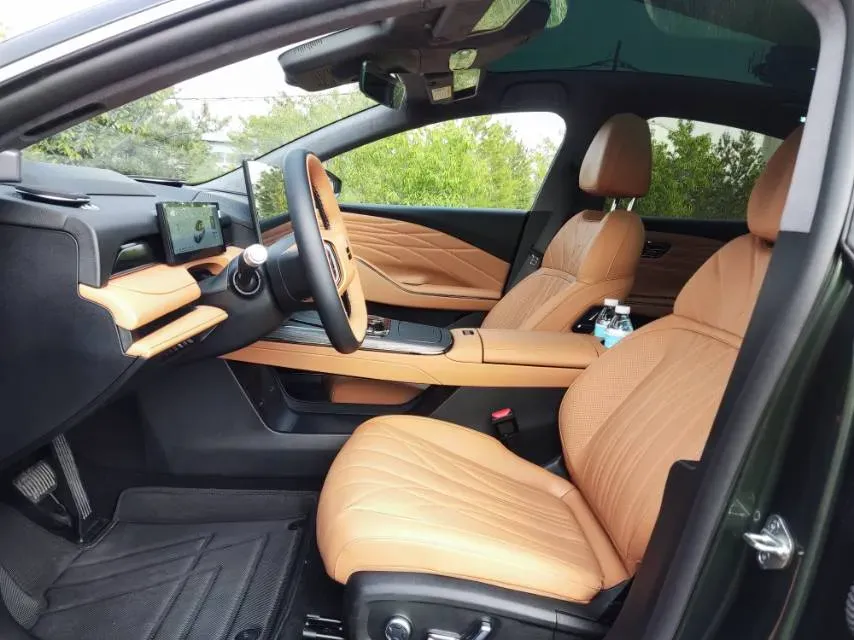 2025 Geely Galaxy Starshine 8 1.5T 163HP L4 3DHT PHEV 27.69KWH,autocango,china used car exporter,china ev exporter,chinese used car exporter,chinese used ev exporter