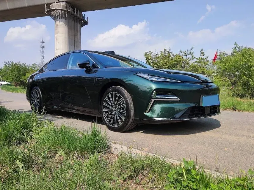 2025 Geely Galaxy Starshine 8 1.5T 163HP L4 3DHT PHEV 27.69KWH,autocango,china used car exporter,china ev exporter,chinese used car exporter,chinese used ev exporter