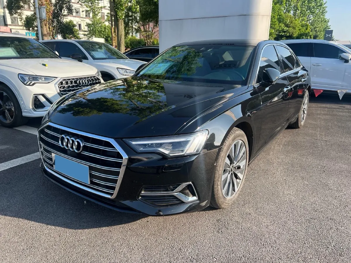 2023 Audi A6L 2.0T 245HP L4 7DCT,autocango,china used car exporter,china ev exporter,chinese used car exporter,chinese used ev exporter