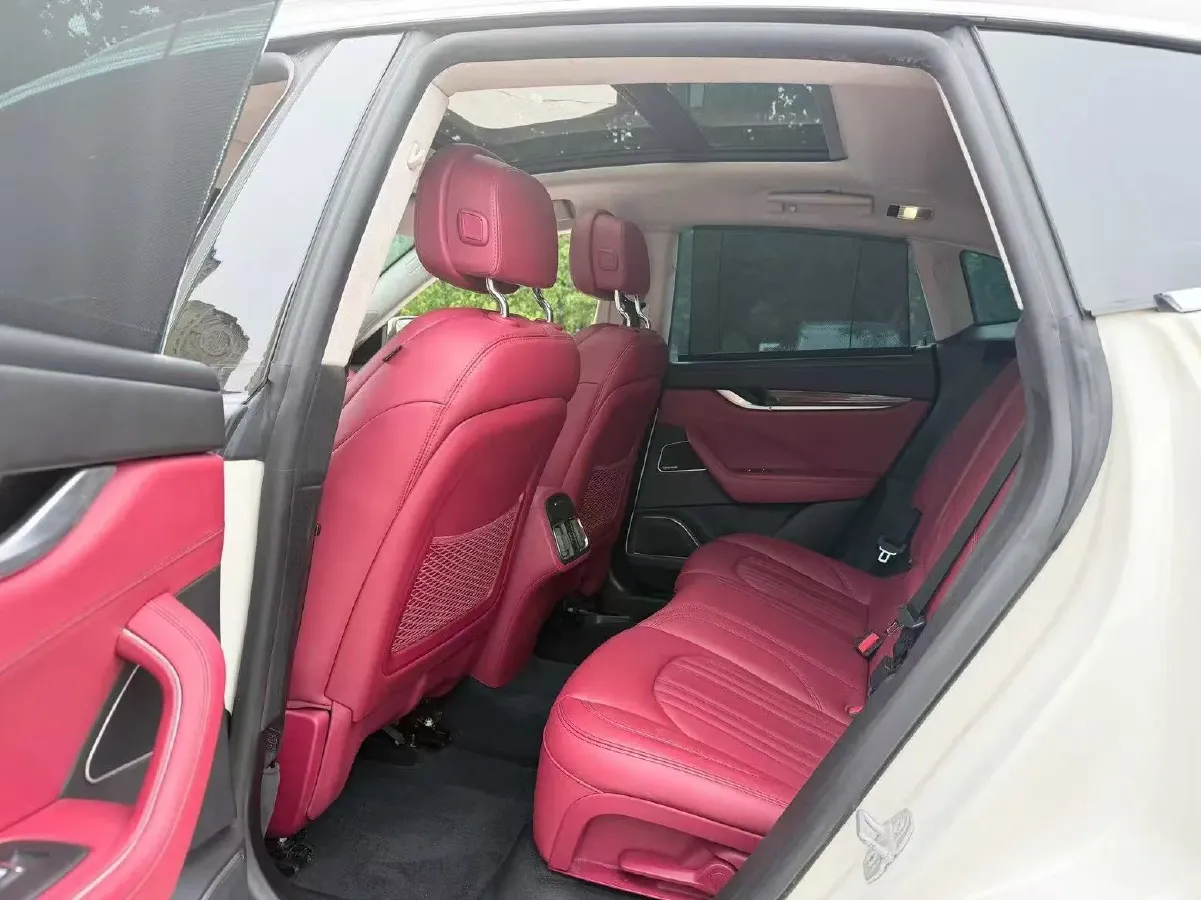 2018 Maserati Levante 3.0T 350HP V6 8AT,autocango,china used car exporter,china ev exporter,chinese used car exporter,chinese used ev exporter