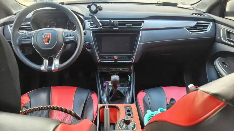 2019 Roewe i5 1.5L 120HP L4 5MT,autocango,china used car exporter,china ev exporter,chinese used car exporter,chinese used ev exporter