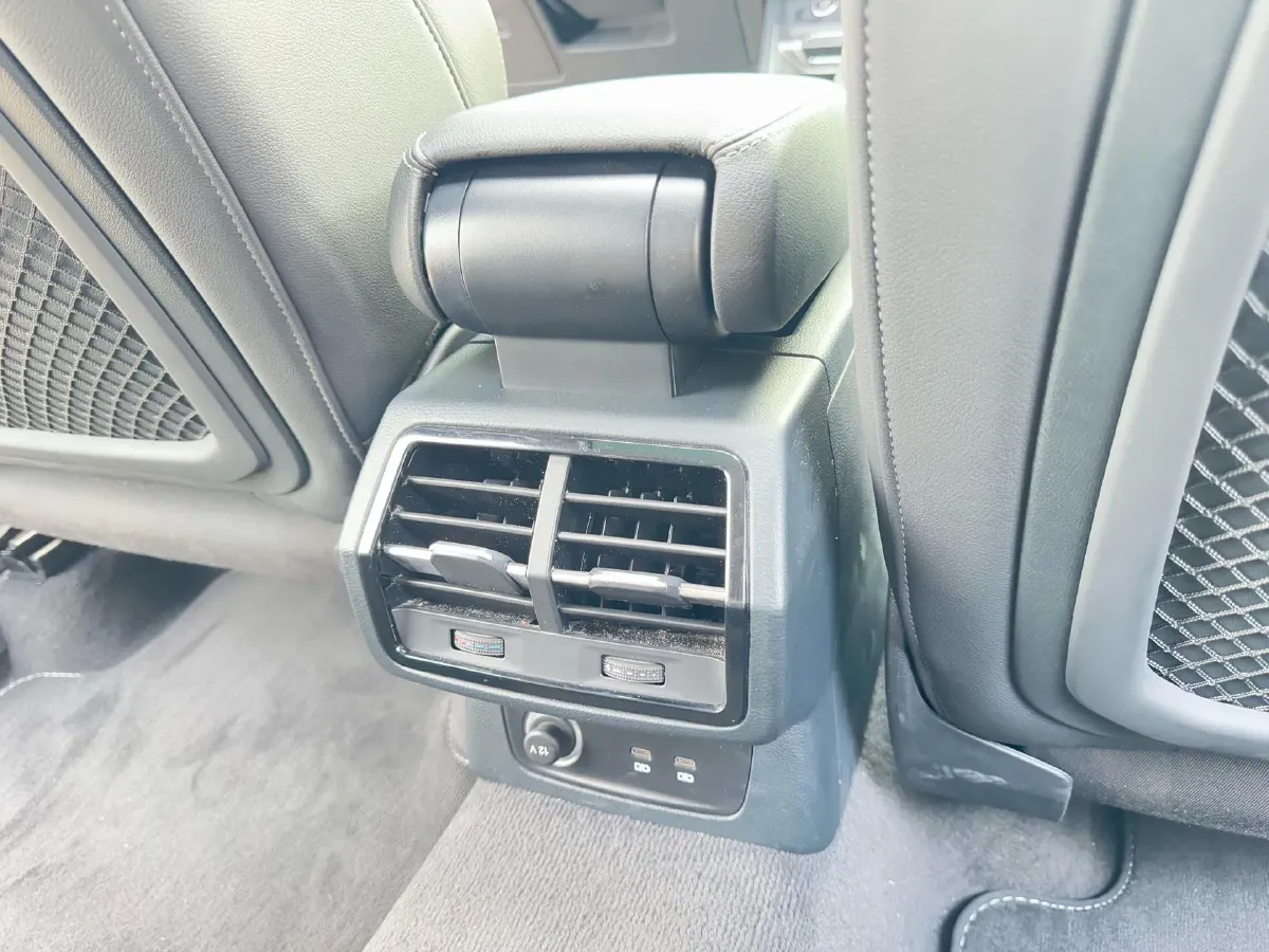 2022 Audi Q3 1.4T 150HP L4 7DCT,autocango,china used car exporter,china ev exporter,chinese used car exporter,chinese used ev exporter