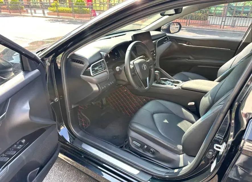 2021 Toyota Camry 2.5L 209HP L4 8AT,autocango,china used car exporter,china ev exporter,chinese used car exporter,chinese used ev exporter