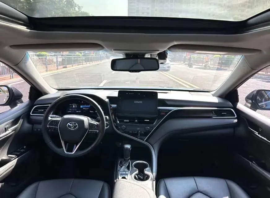 2021 Toyota Camry 2.5L 209HP L4 8AT,autocango,china used car exporter,china ev exporter,chinese used car exporter,chinese used ev exporter