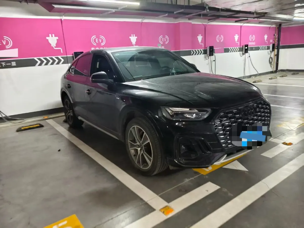 2022 Audi Q5L Sportback 2.0T 190HP L4 7DCT,autocango,china used car exporter,china ev exporter,chinese used car exporter,chinese used ev exporter