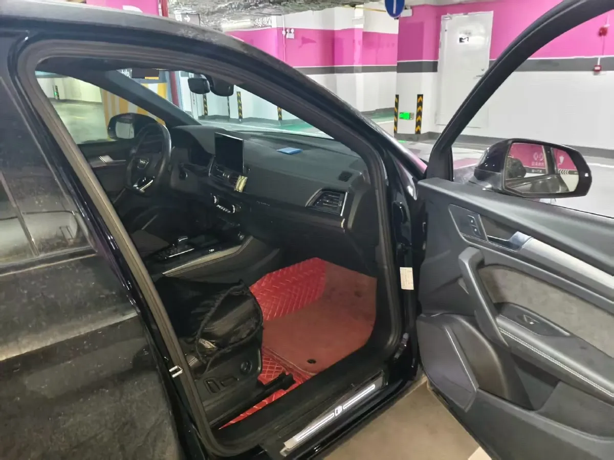 2022 Audi Q5L Sportback 2.0T 190HP L4 7DCT,autocango,china used car exporter,china ev exporter,chinese used car exporter,chinese used ev exporter