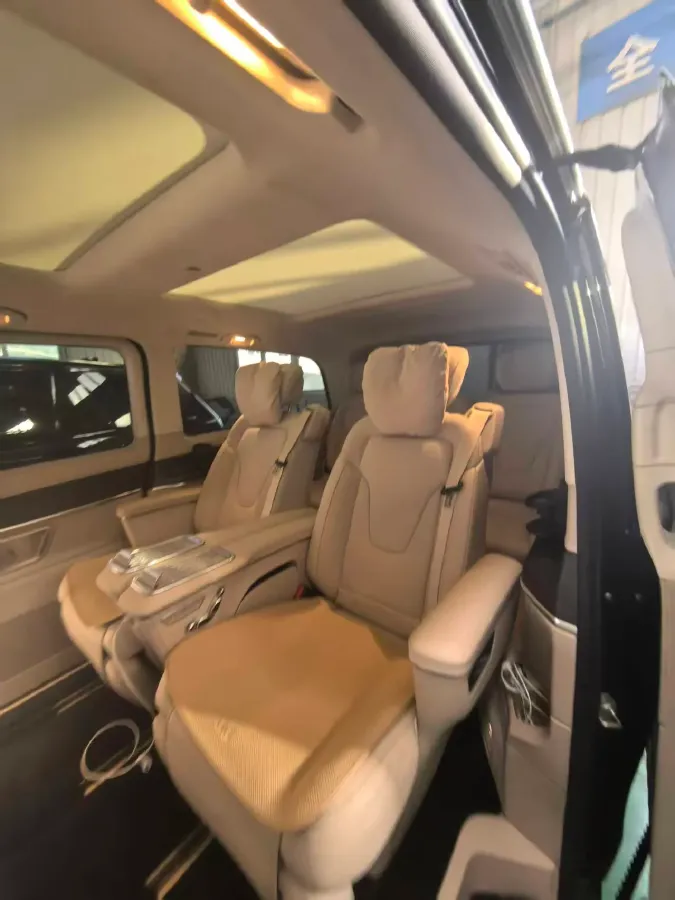 2024 Mercedes-Benz V Class 2.0T 231HP L4 9AT,autocango,china used car exporter,china ev exporter,chinese used car exporter,chinese used ev exporter