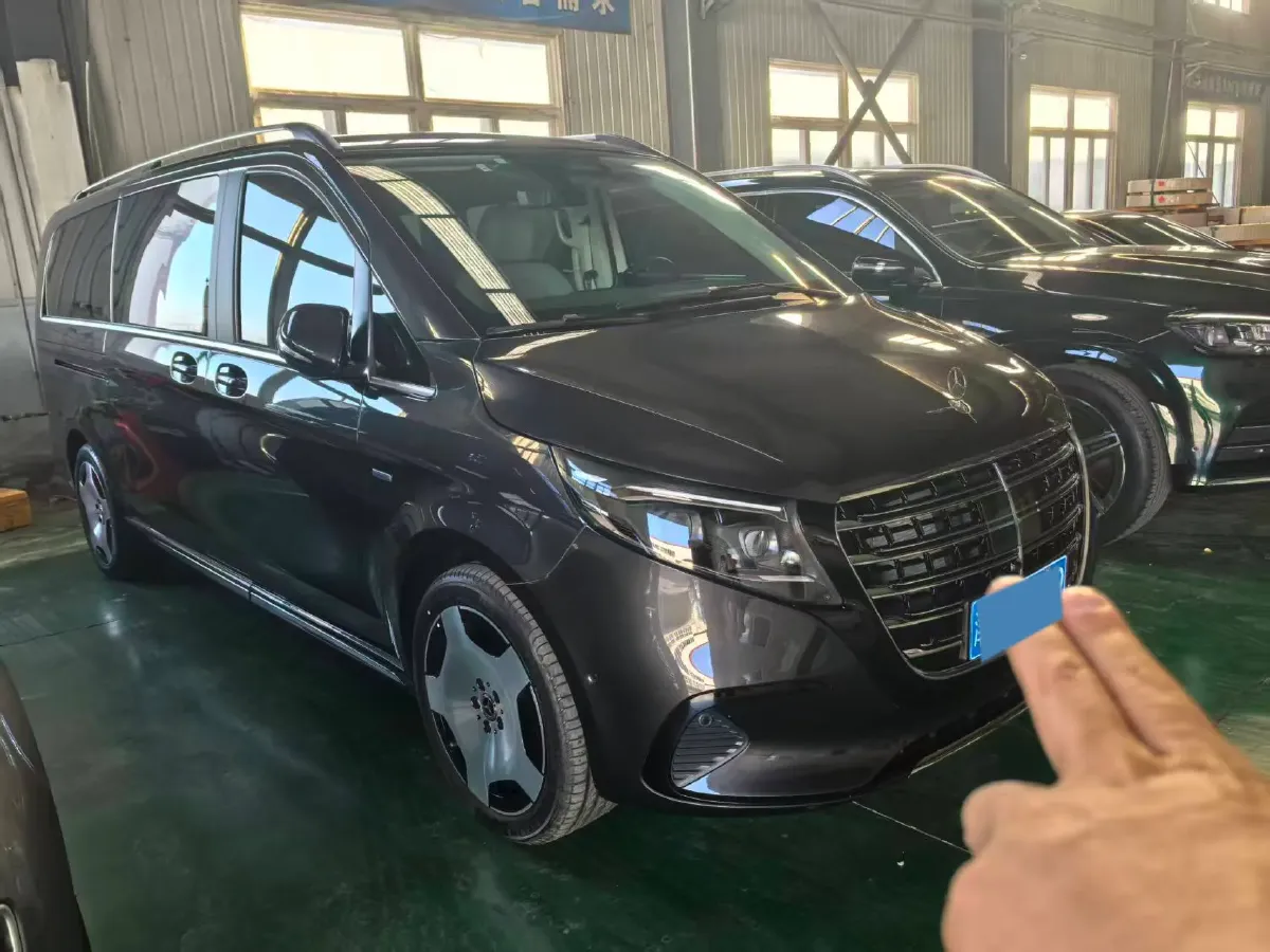 2024 Mercedes-Benz V Class 2.0T 231HP L4 9AT,autocango,china used car exporter,china ev exporter,chinese used car exporter,chinese used ev exporter