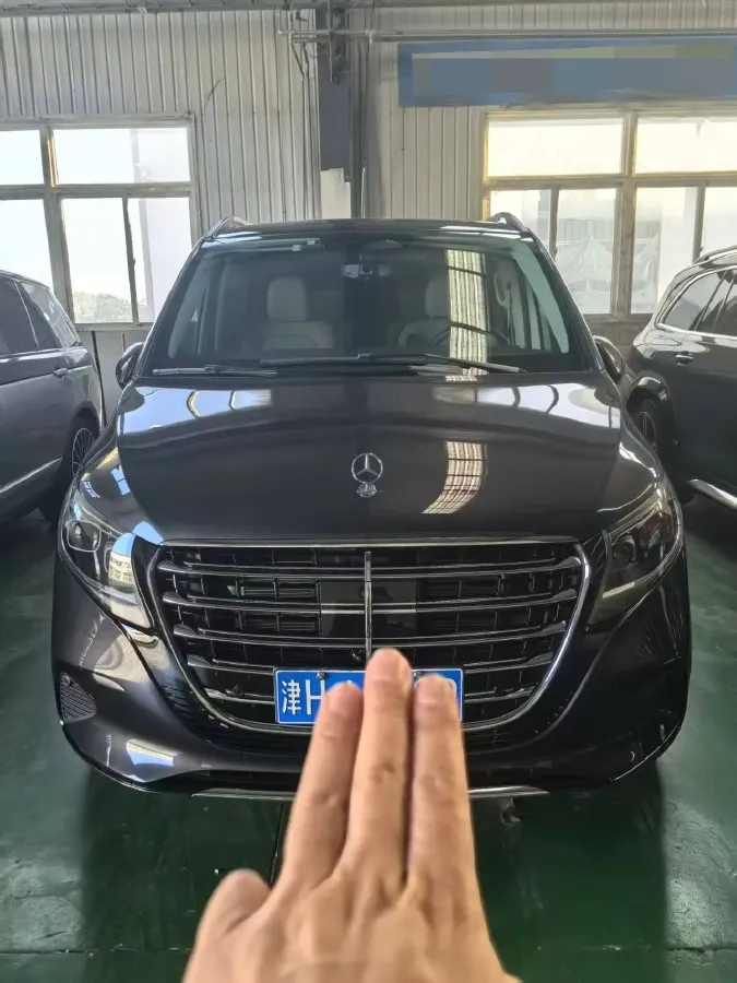 2024 Mercedes-Benz V Class 2.0T 231HP L4 9AT,autocango,china used car exporter,china ev exporter,chinese used car exporter,chinese used ev exporter
