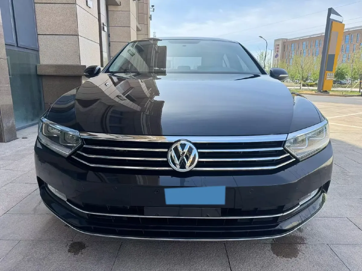 2018 Volkswagen Magotan 1.8T 180HP L4 7DCT,autocango,china used car exporter,china ev exporter,chinese used car exporter,chinese used ev exporter