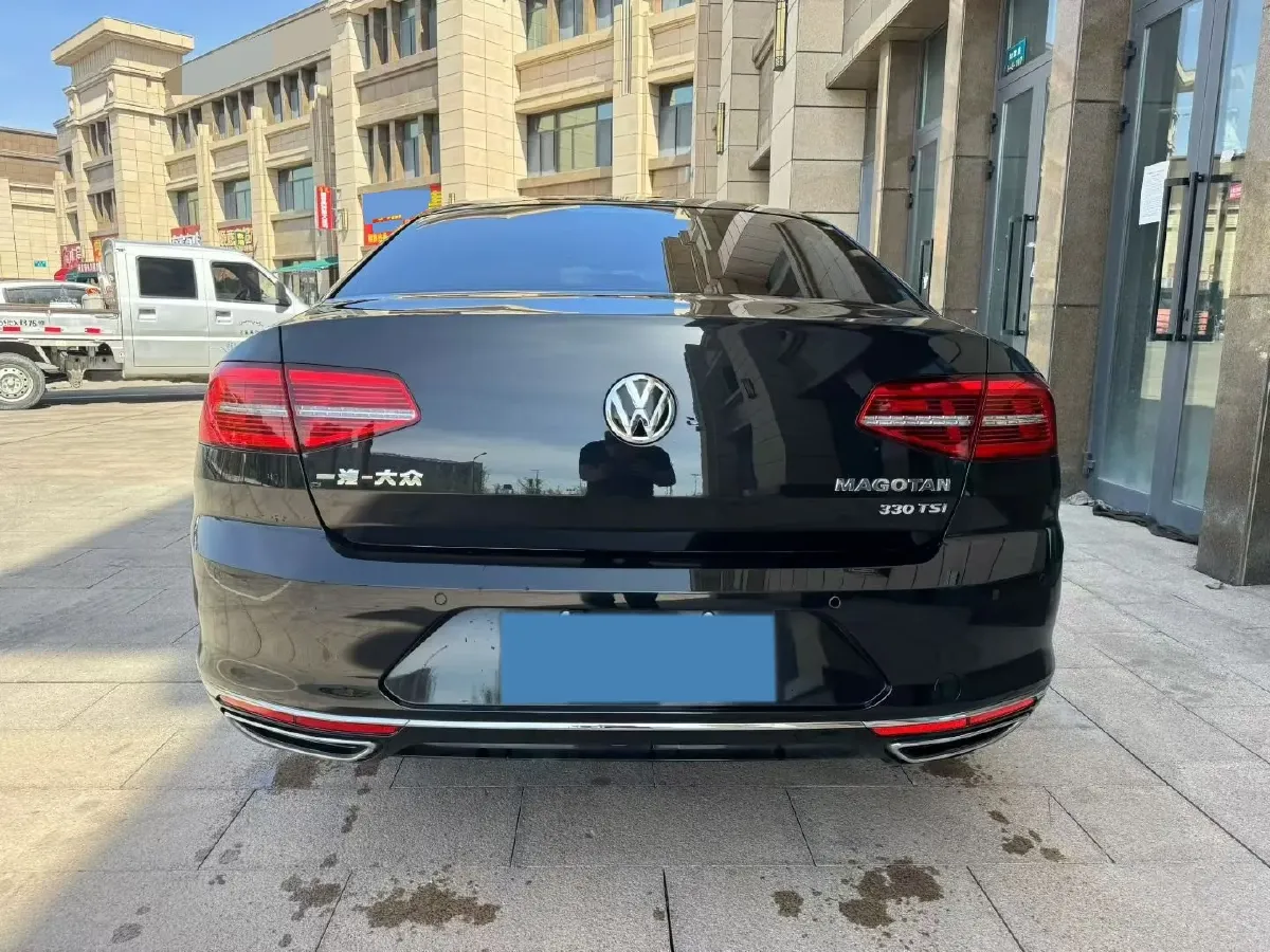 2018 Volkswagen Magotan 1.8T 180HP L4 7DCT,autocango,china used car exporter,china ev exporter,chinese used car exporter,chinese used ev exporter