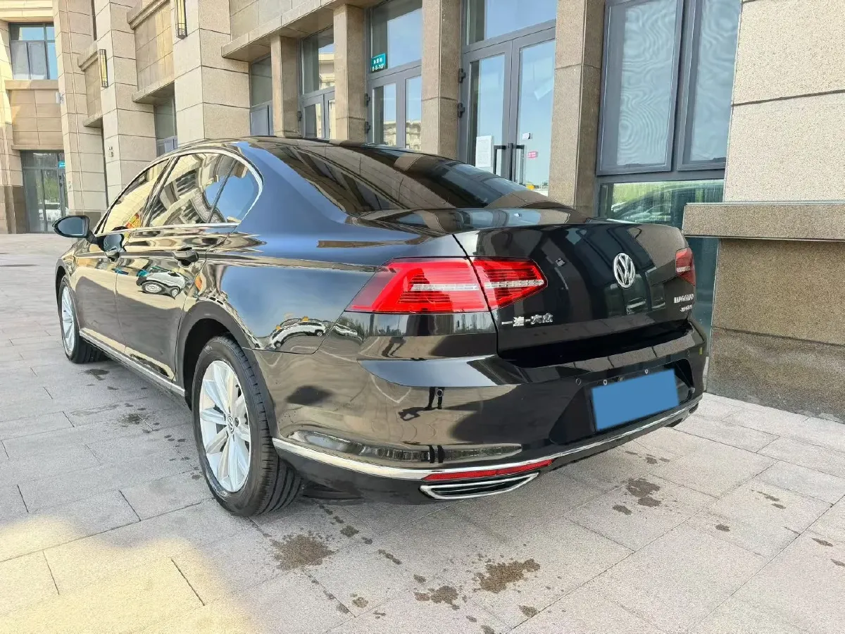 2018 Volkswagen Magotan 1.8T 180HP L4 7DCT,autocango,china used car exporter,china ev exporter,chinese used car exporter,chinese used ev exporter