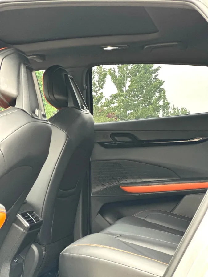 2022 ChangAn UNI-V 1.5T 188HP L4 7DCT,autocango,china used car exporter,china ev exporter,chinese used car exporter,chinese used ev exporter