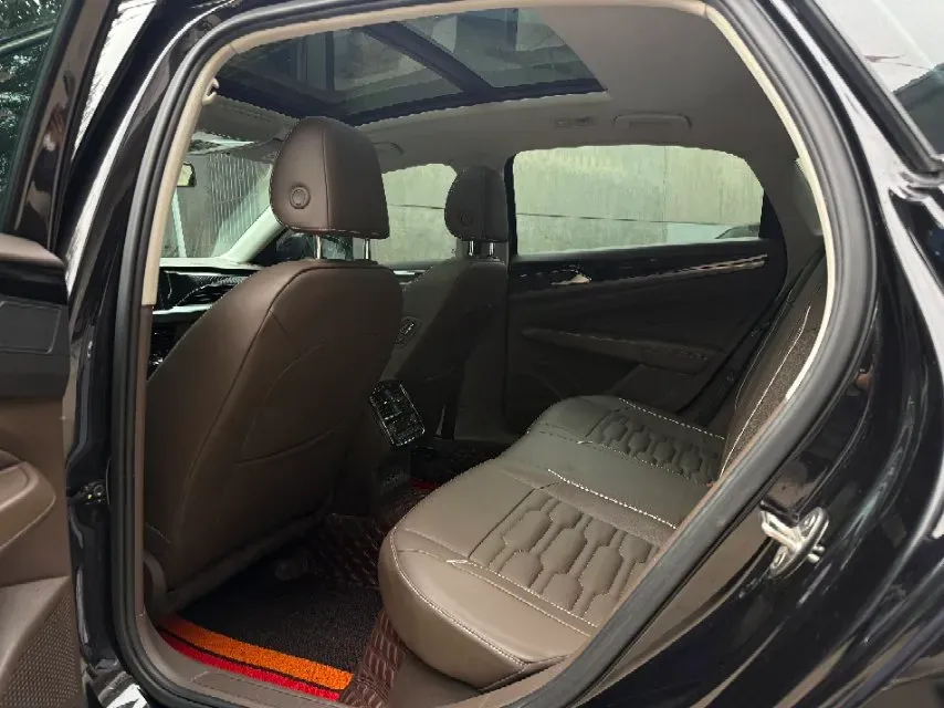 2019 Skoda Kodiak 2.0T 186HP L4 7DCT,autocango,china used car exporter,china ev exporter,chinese used car exporter,chinese used ev exporter