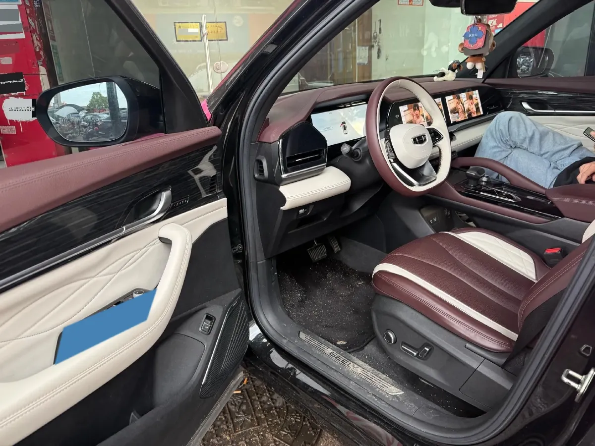 2021 Geely Monjaro 2.0T 218HP L4 7DCT,autocango,china used car exporter,china ev exporter,chinese used car exporter,chinese used ev exporter