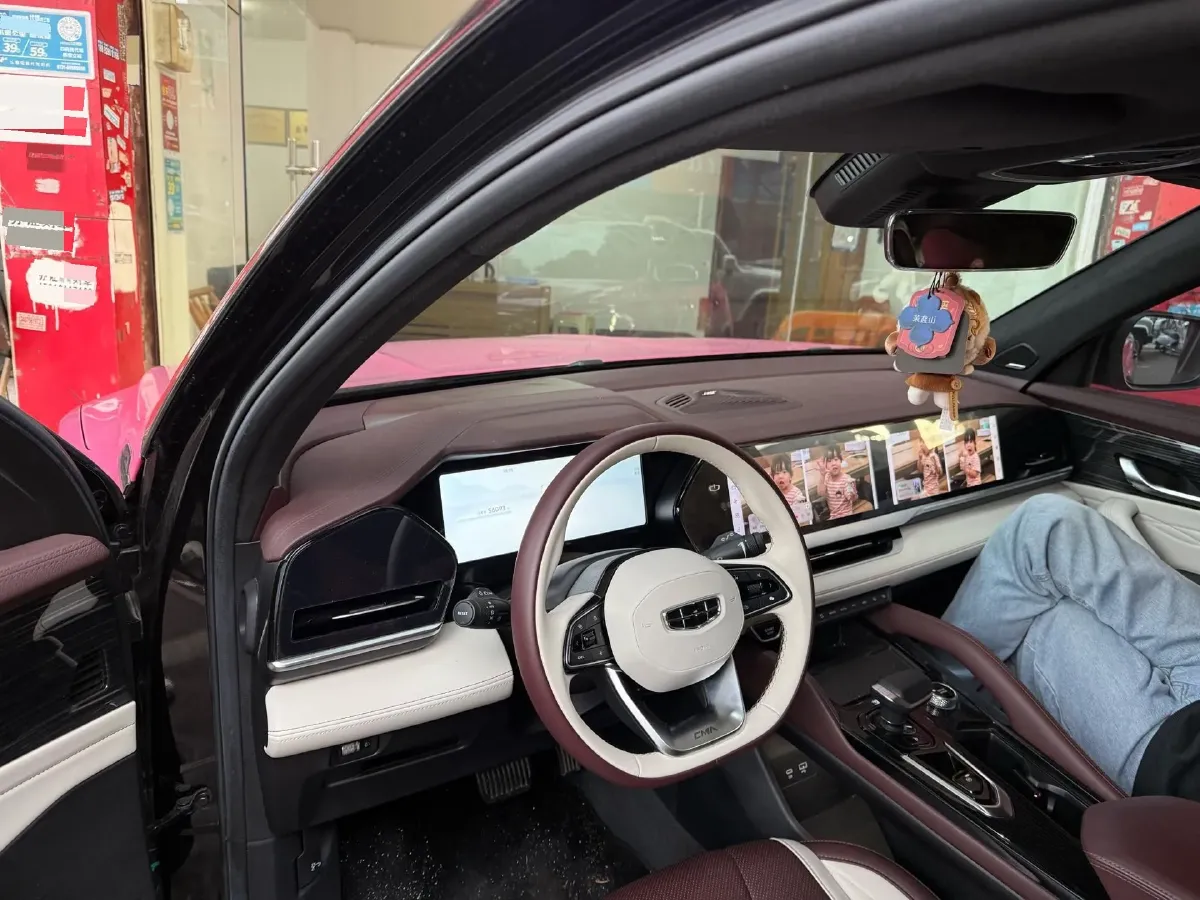 2021 Geely Monjaro 2.0T 218HP L4 7DCT,autocango,china used car exporter,china ev exporter,chinese used car exporter,chinese used ev exporter