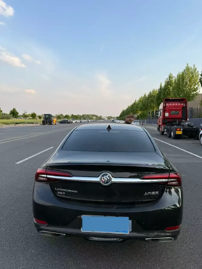 2019 Buick Larcosse 2.0T 241HP L4 9AT,autocango,china used car exporter,china ev exporter,chinese used car exporter,chinese used ev exporter
