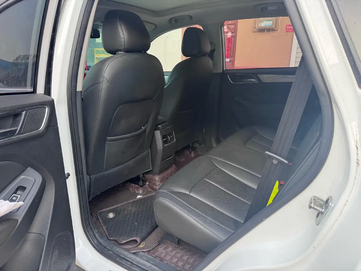 2019 Roewe i6 1.5T 169HP L4 7DCT,autocango,china used car exporter,china ev exporter,chinese used car exporter,chinese used ev exporter