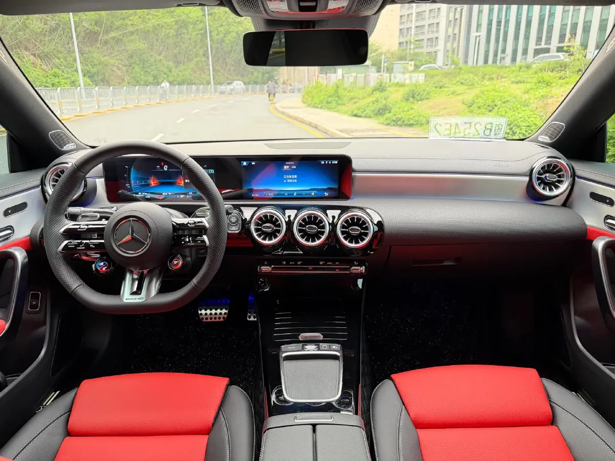 2025 Mercedes-Benz CLA AMG 2.0T 306HP L4 8DCT,autocango,china used car exporter,china ev exporter,chinese used car exporter,chinese used ev exporter