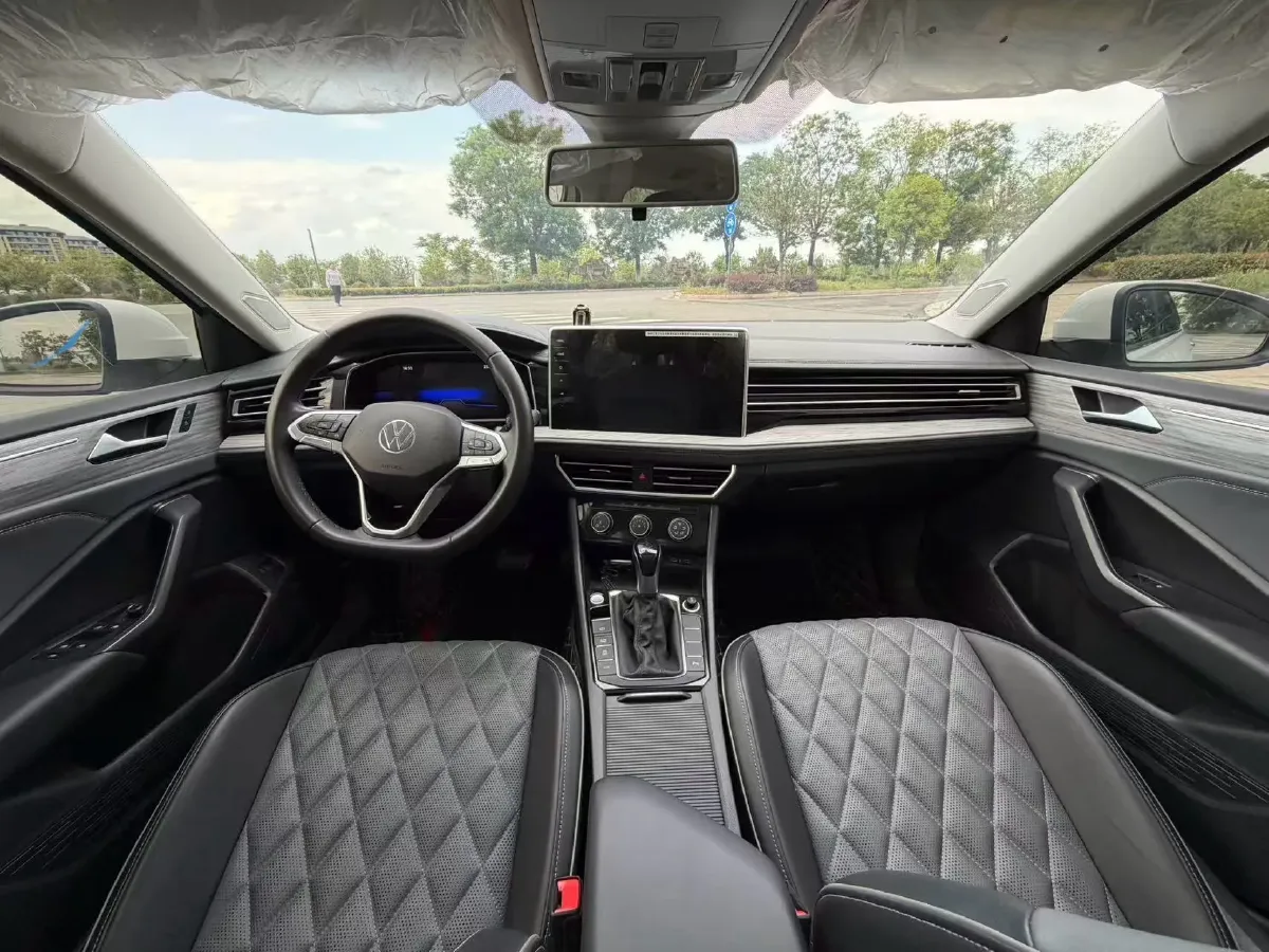 2023 Volkswagen Sagitar 1.5T 160HP L4 7DCT,autocango,china used car exporter,china ev exporter,chinese used car exporter,chinese used ev exporter