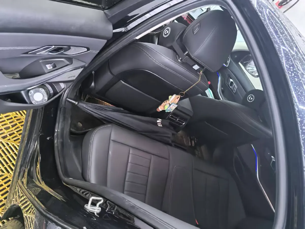 2021 BMW 3 Series 2.0T 258HP L4 8AT,autocango,china used car exporter,china ev exporter,chinese used car exporter,chinese used ev exporter