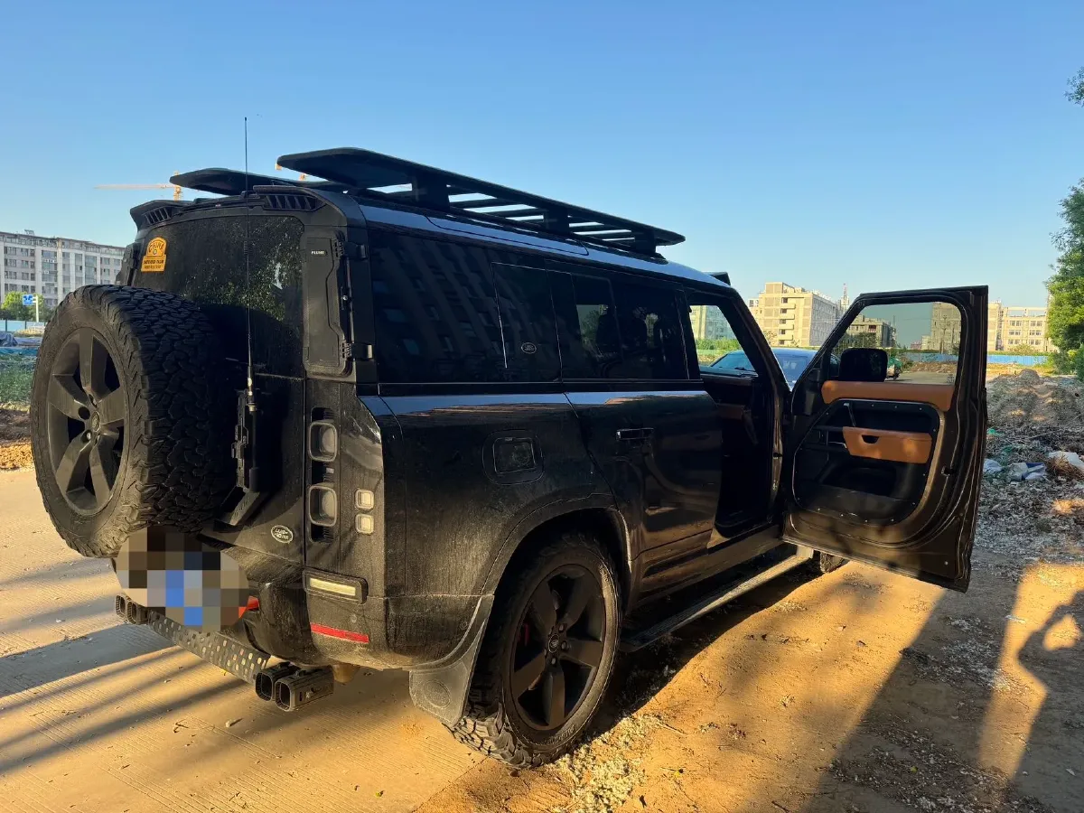 2023 Land Rover Defender 3.0T 400HP L6 8AT,autocango,china used car exporter,china ev exporter,chinese used car exporter,chinese used ev exporter