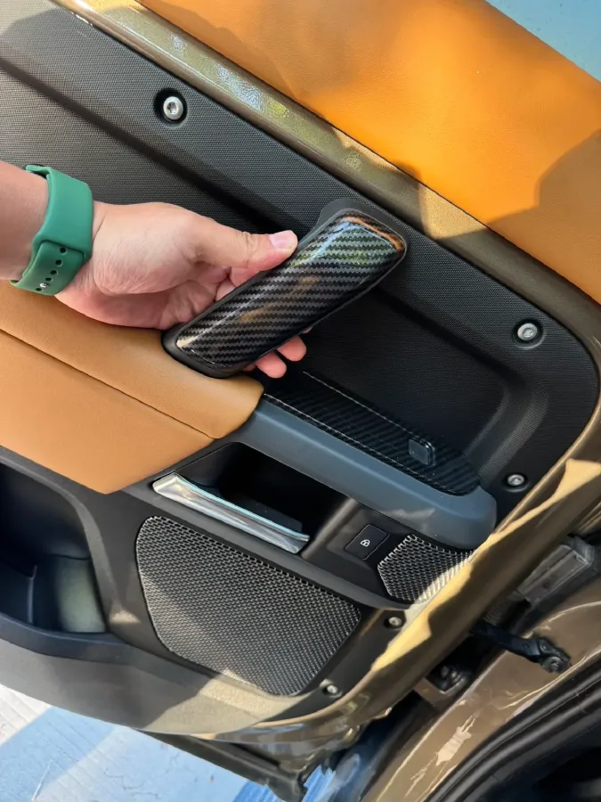 2023 Land Rover Defender 3.0T 400HP L6 8AT,autocango,china used car exporter,china ev exporter,chinese used car exporter,chinese used ev exporter